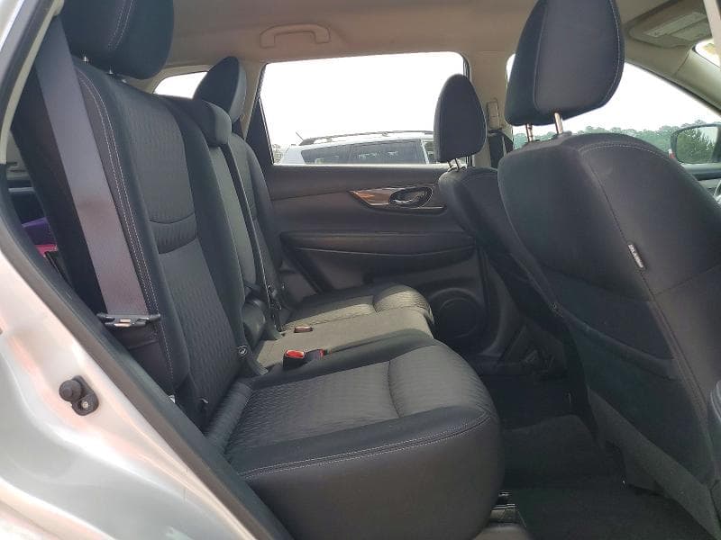 2017 NISSAN ROGUE SV 11