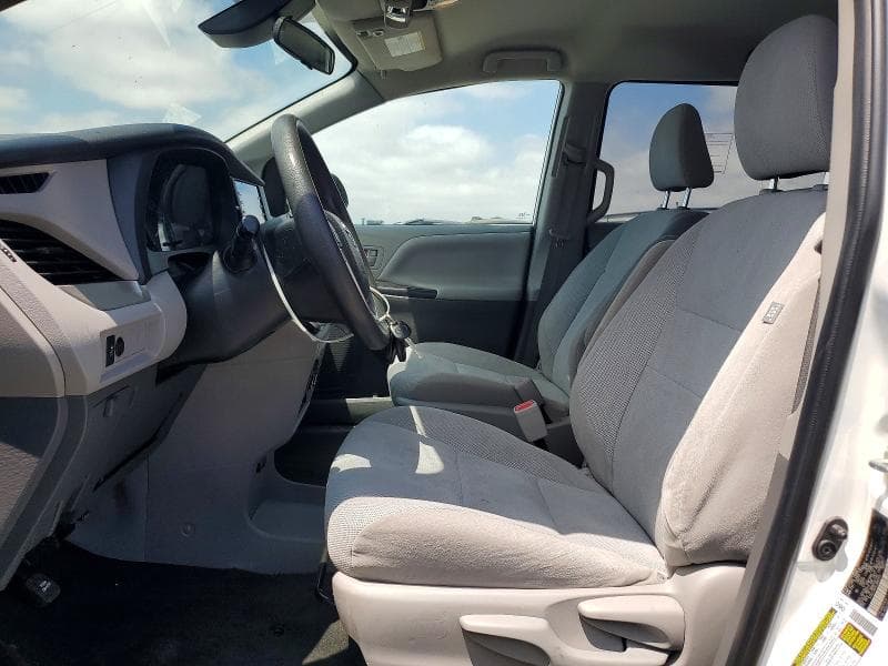 2020 TOYOTA SIENNA L 7