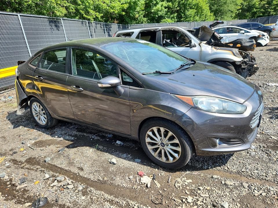 2018 FORD FIESTA SE 4
