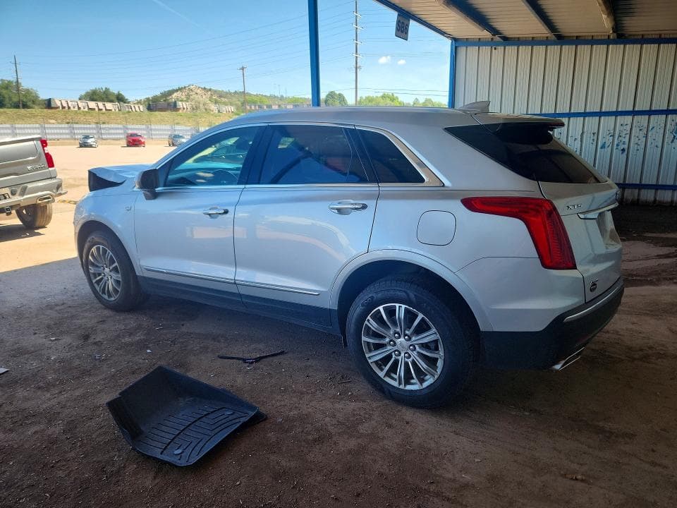 2017 CADILLAC XT5 LUXURY 2