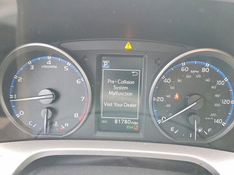 2018 TOYOTA RAV4 XLE 9