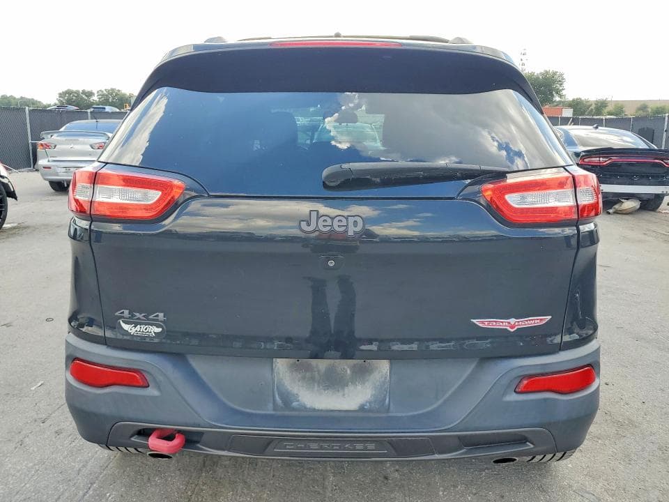 2017 JEEP CHEROKEE TRAILHAWK 6