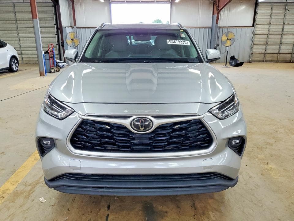 2021 TOYOTA HIGHLANDER XLE 5
