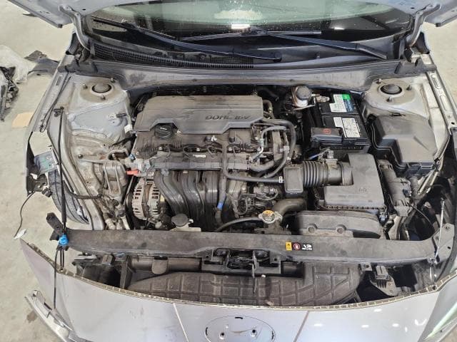 2021 HYUNDAI ELANTRA SE 11
