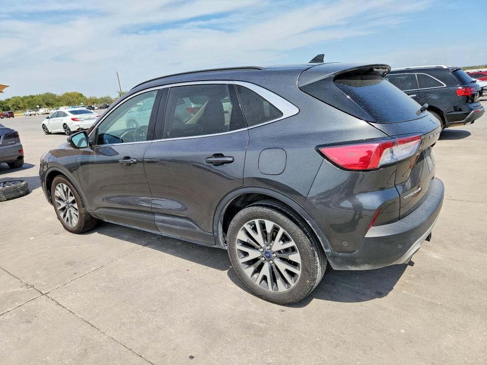 2020 FORD ESCAPE TITANIUM 2