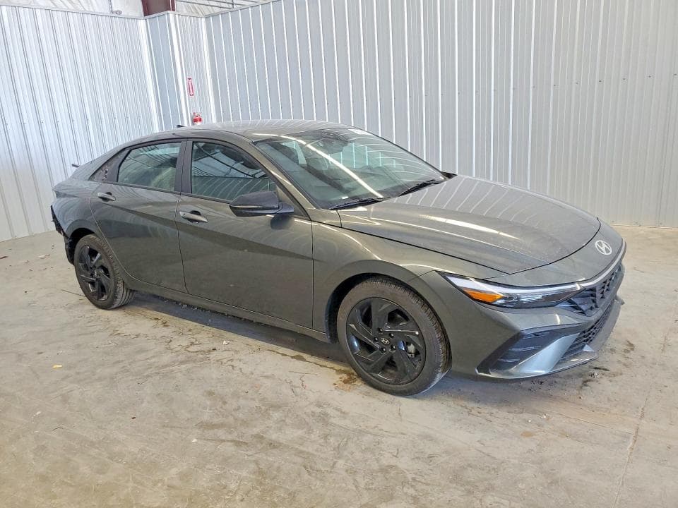 2026 HYUNDAI ELANTRA SEL SPORT 4