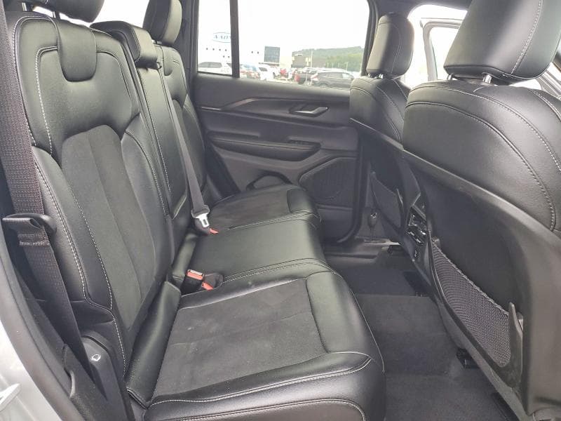 2025 JEEP GRAND CHEROKEE LAREDO 11
