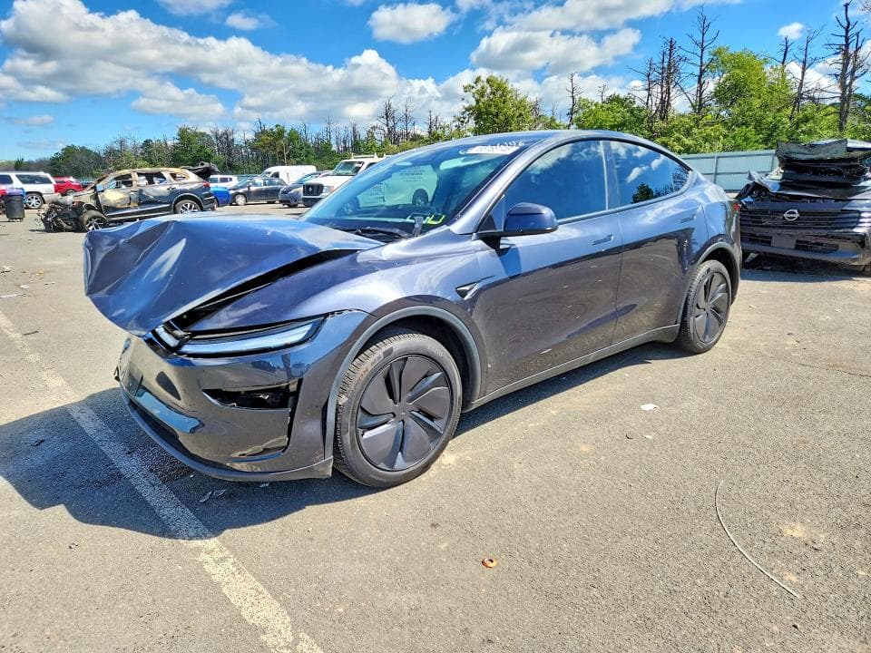 2026 TESLA MODEL Y - 1