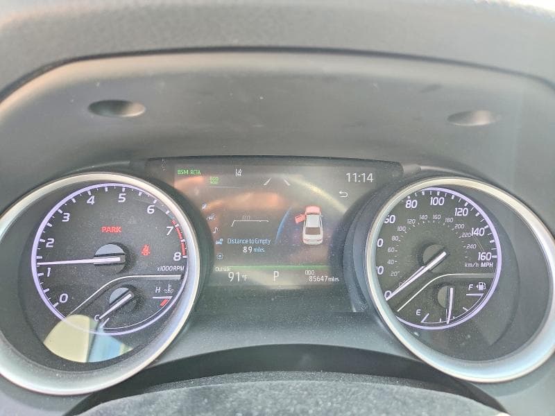 2021 TOYOTA CAMRY XLE 9