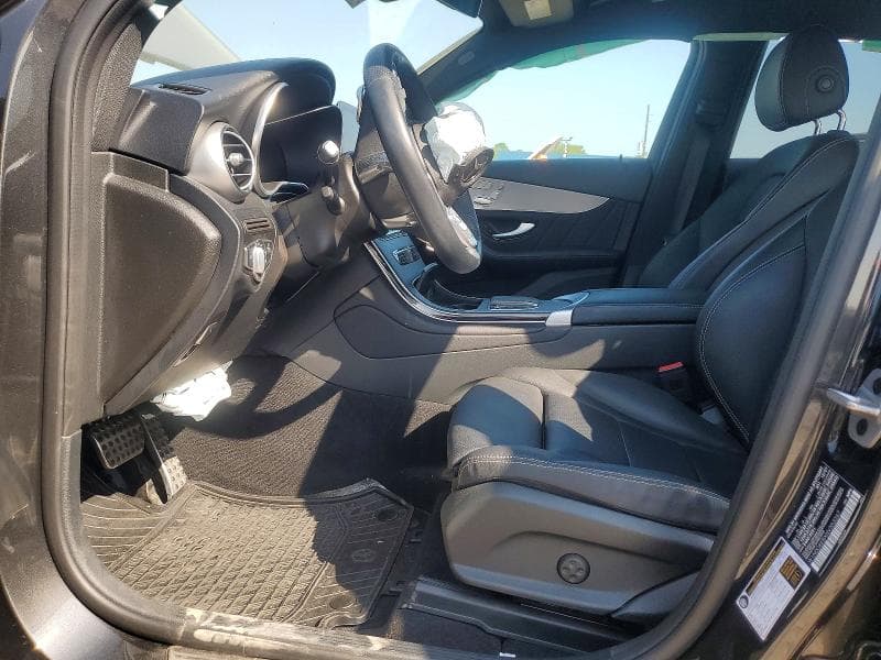 2022 MERCEDES-BENZ GLC 300 4MATIC 7