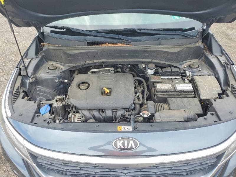2021 KIA SELTOS S 11