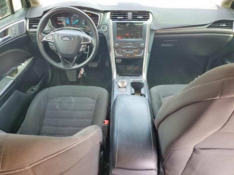 2019 FORD FUSION SE 8