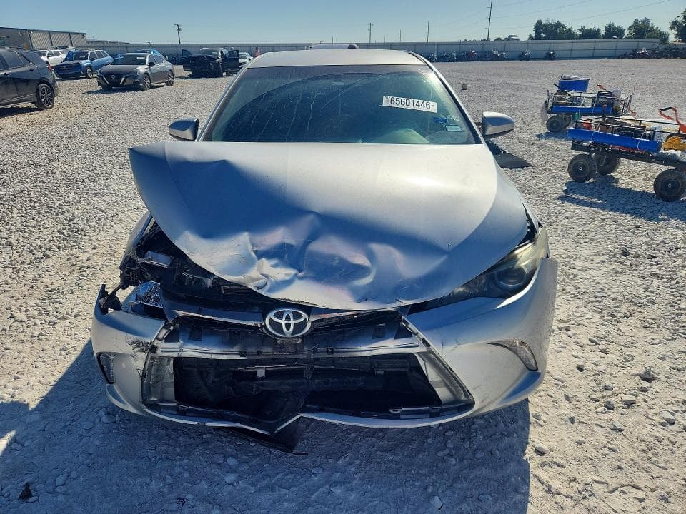 2017 TOYOTA CAMRY SE 5