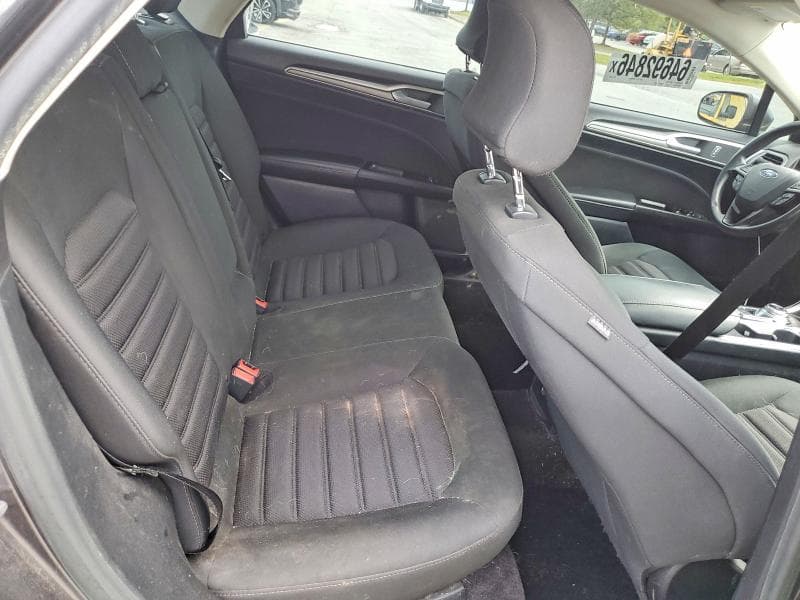 2017 FORD FUSION SE 10