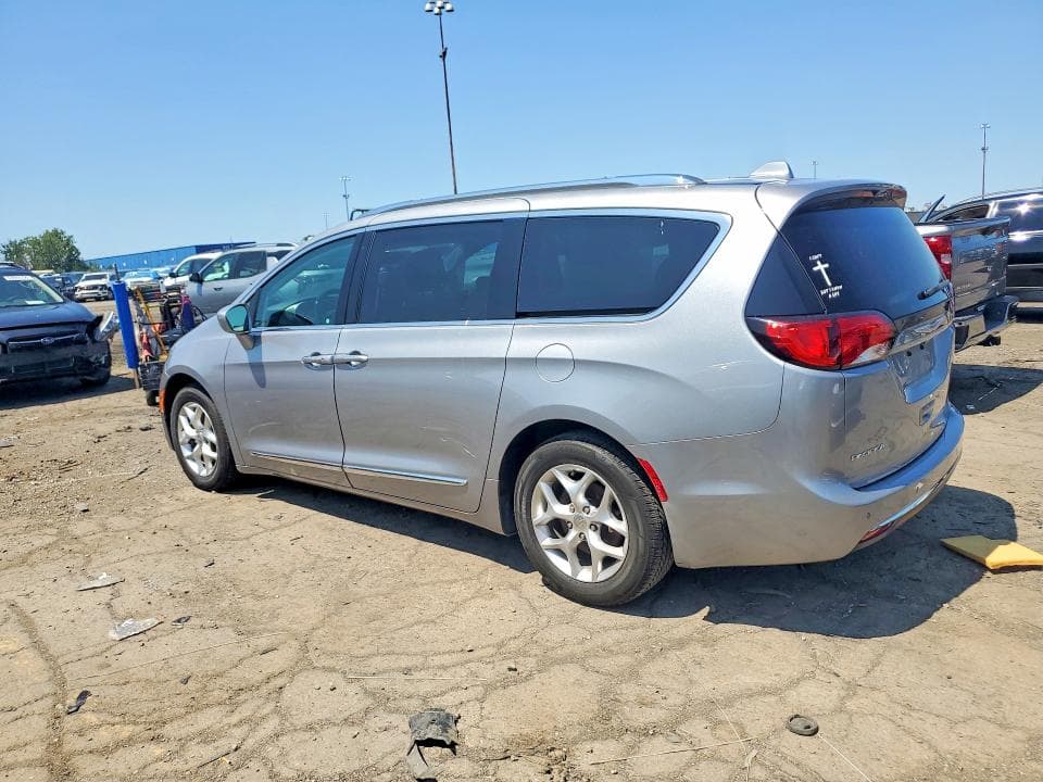 2020 CHRYSLER PACIFICA TOURING L 2