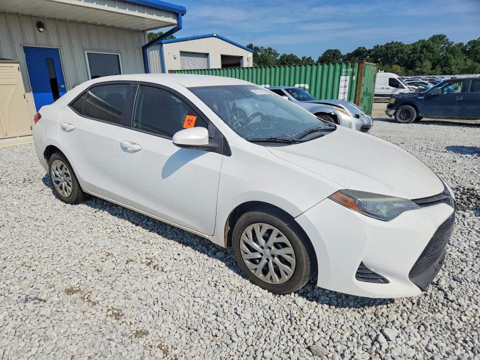 2017 TOYOTA COROLLA LE 4