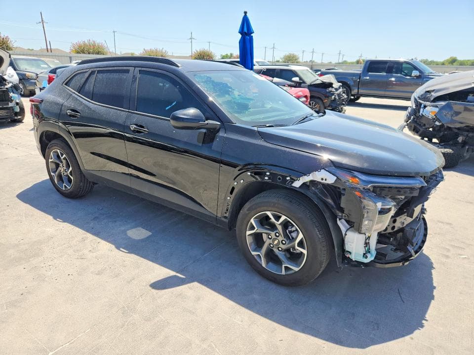 2025 CHEVROLET TRAX 1LT 4