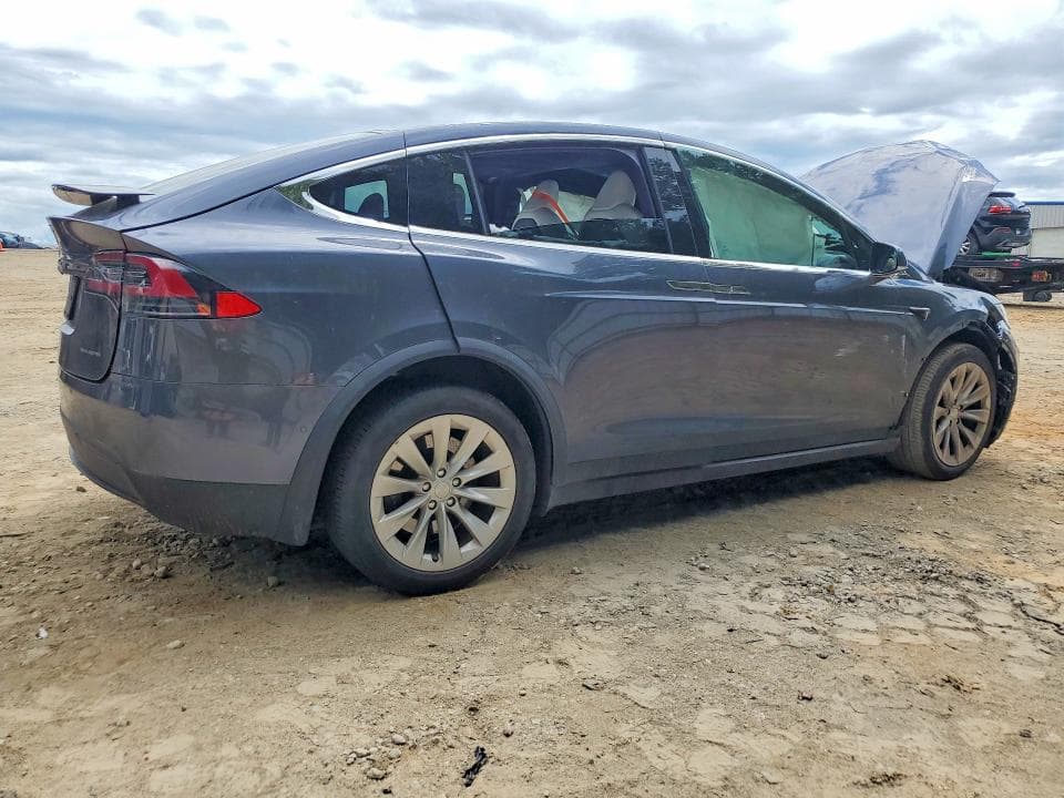 2020 TESLA MODEL X 3