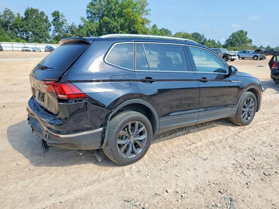2022 VOLKSWAGEN TIGUAN SE 3