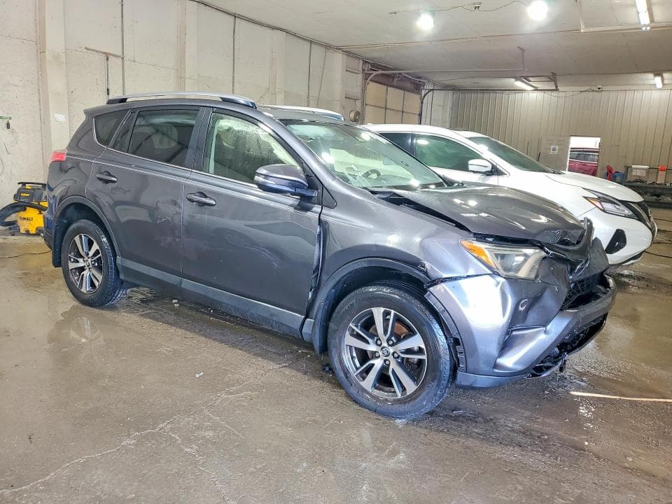 2018 TOYOTA RAV4 XLE 4