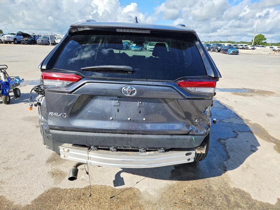 2021 TOYOTA RAV4 LE 6