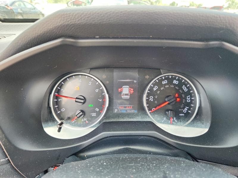 2021 TOYOTA RAV4 XLE 9