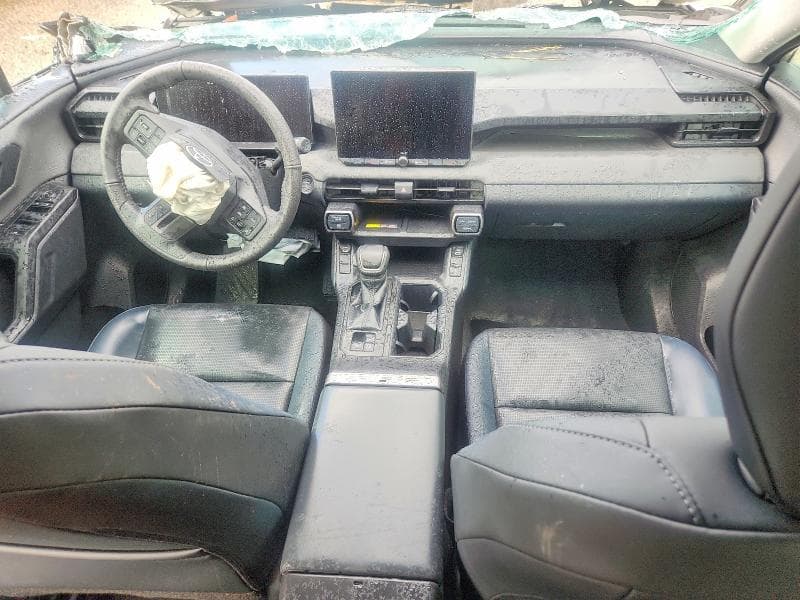 2026 TOYOTA RAV4 XLE PREMIUM 8