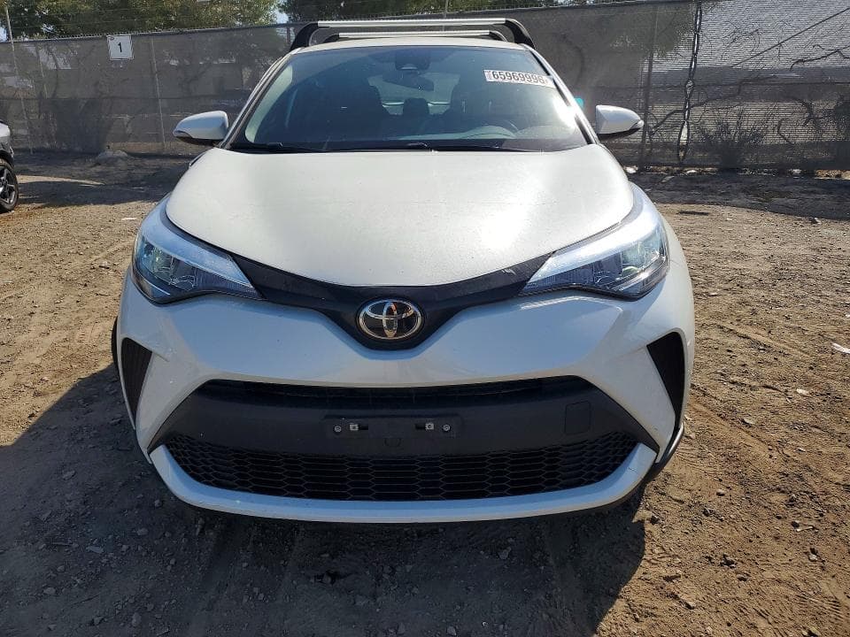 2021 TOYOTA C-HR XLE 5