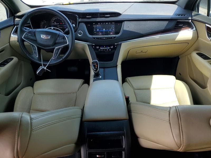 2017 CADILLAC XT5 LUXURY 8