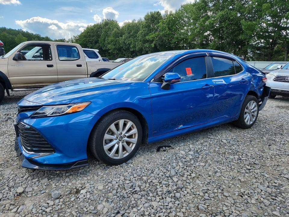 2020 TOYOTA CAMRY LE