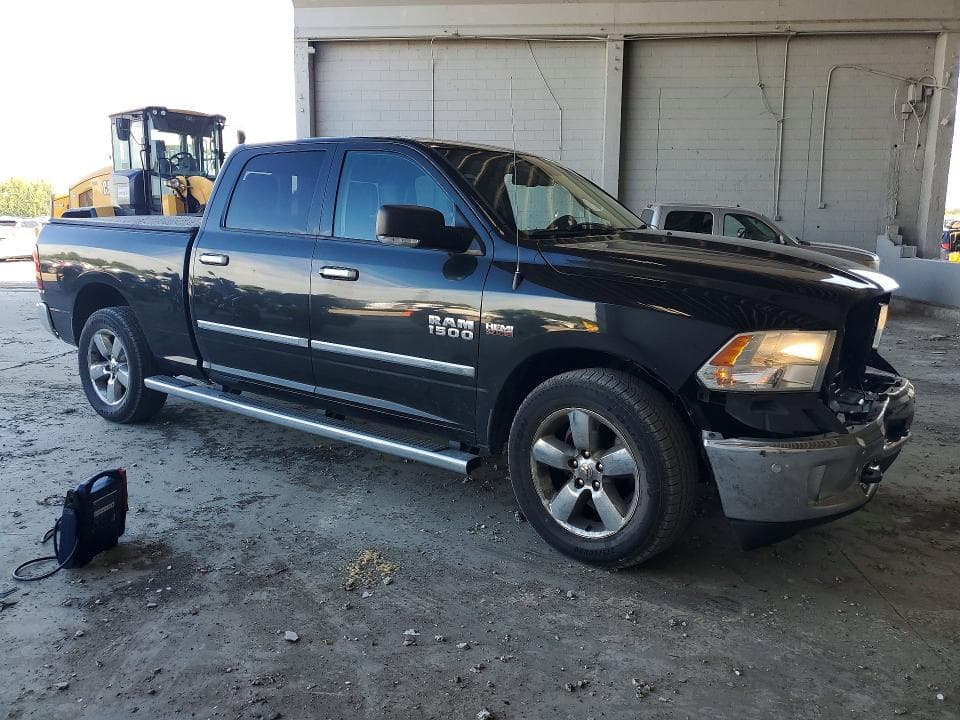 2017 RAM 1500 SLT 4