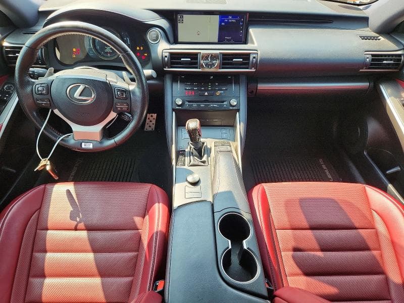 2018 LEXUS IS 300 8