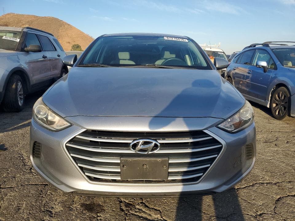 2017 HYUNDAI ELANTRA SE 5