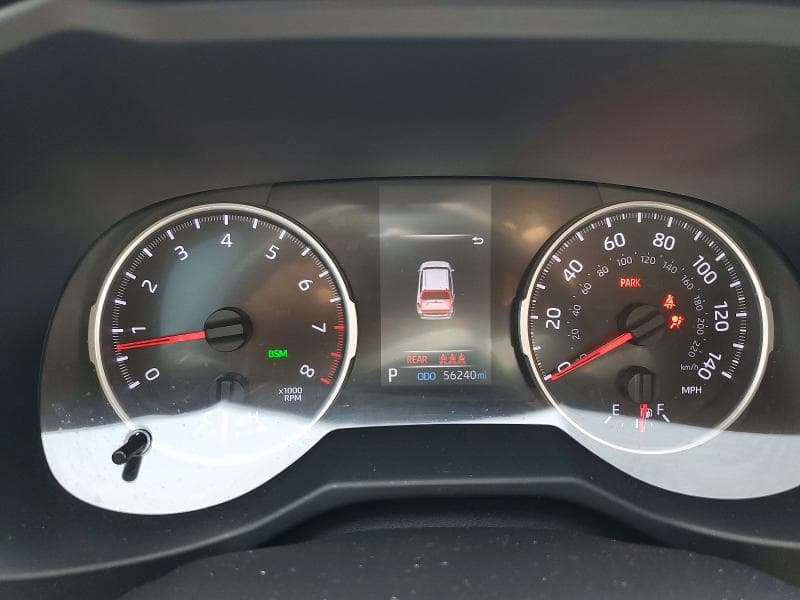 2021 TOYOTA RAV4 XLE 9