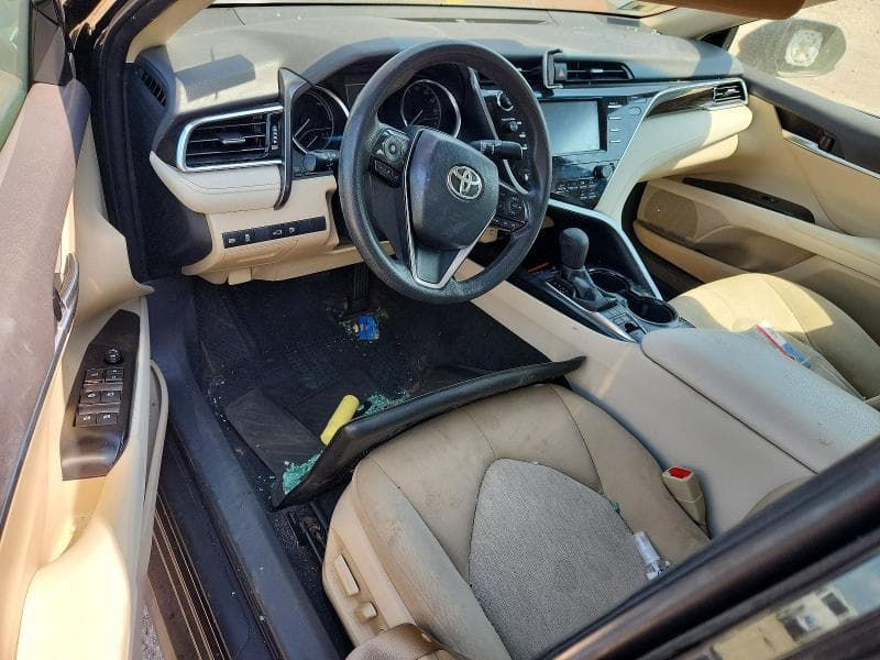 2018 TOYOTA CAMRY LE 8
