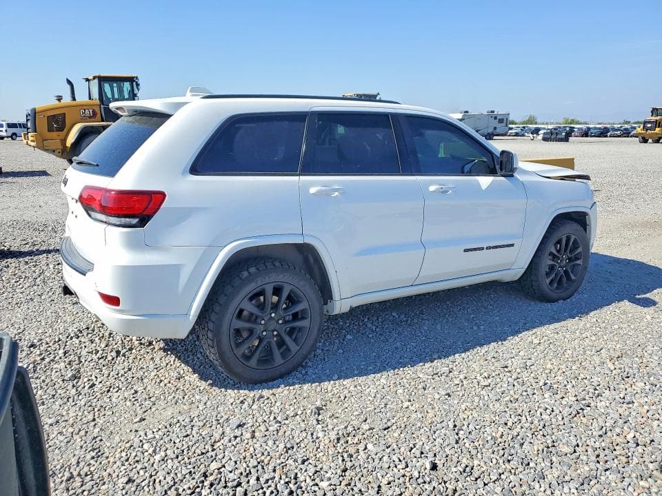 2018 JEEP GRAND CHEROKEE LAREDO 3