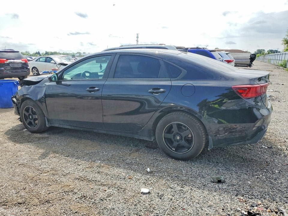 2022 KIA FORTE FE 2