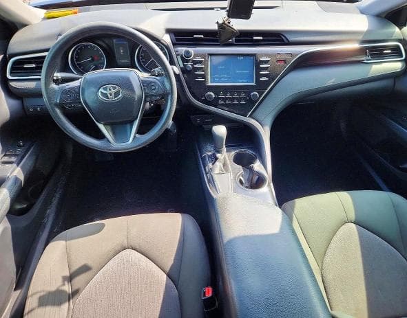 2018 TOYOTA CAMRY LE 8