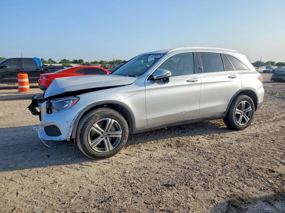 2018 MERCEDES-BENZ GLC 300 - 1