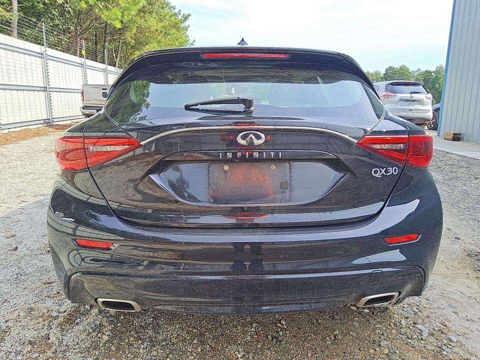 2018 INFINITI QX30 LUXURY 6