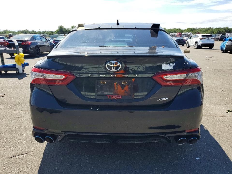 2019 TOYOTA CAMRY XSE 6