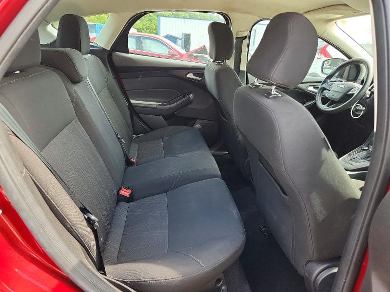 2017 FORD FOCUS SE 10