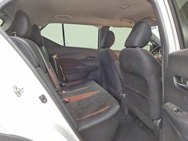 2020 NISSAN KICKS SR 10
