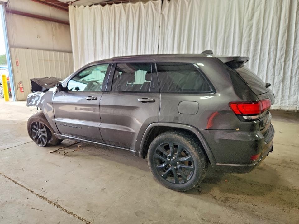 2020 JEEP GRAND CHEROKEE LAREDO 2