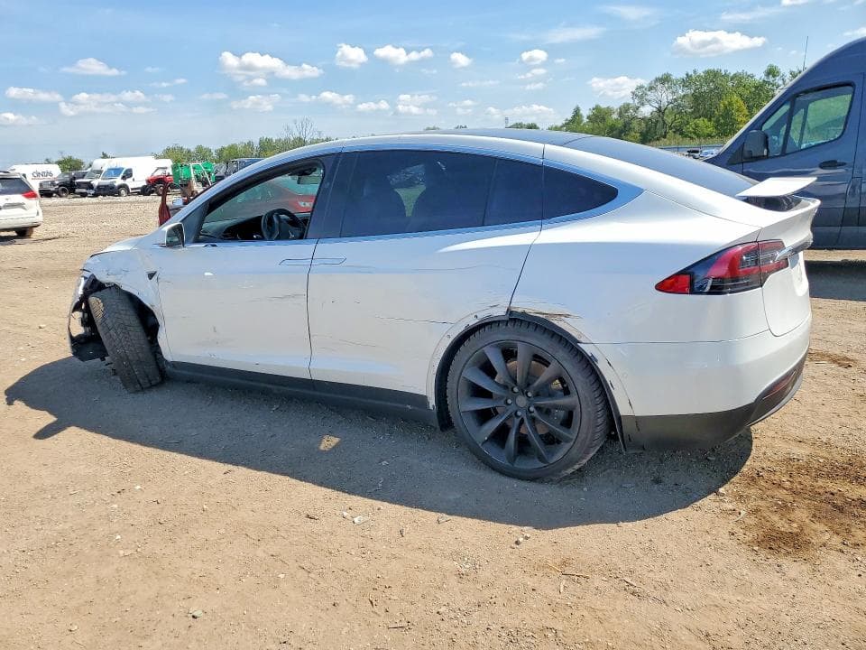 2020 TESLA MODEL X 2
