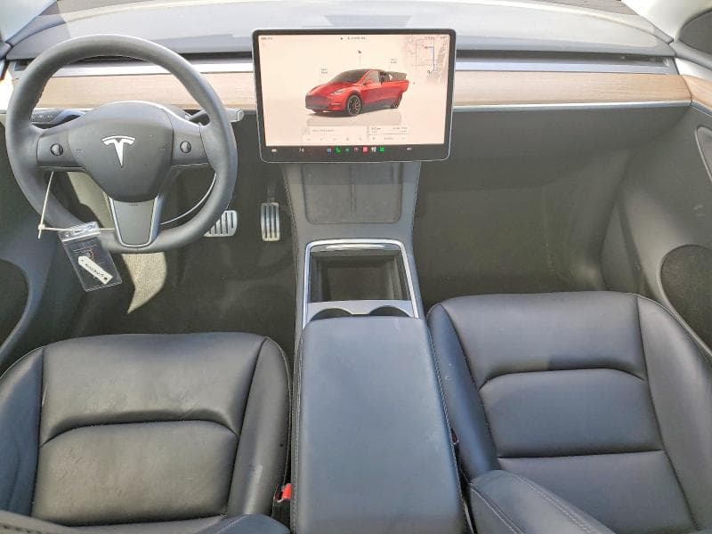2023 TESLA MODEL Y 8