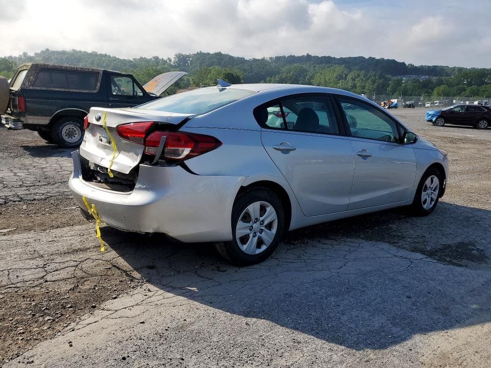 2017 KIA FORTE LX 3