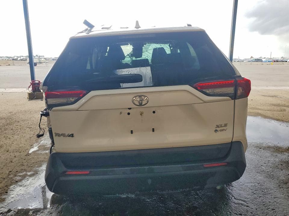 2025 TOYOTA RAV4 HYBRID XLE 6