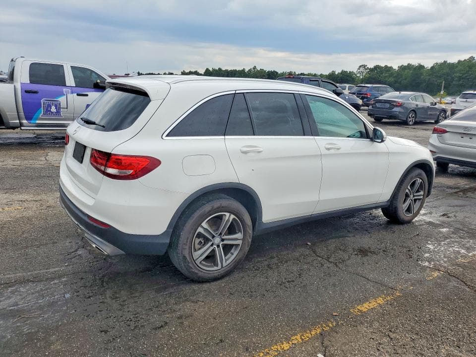 2017 MERCEDES-BENZ GLC 300 3