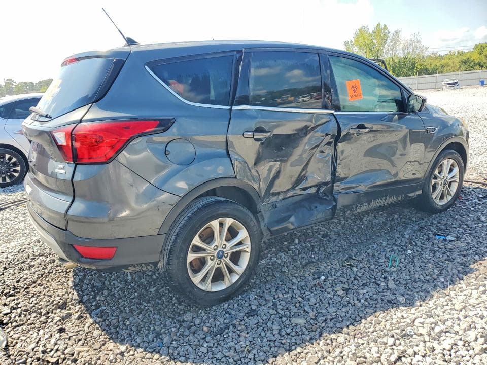 2019 FORD ESCAPE SE 3